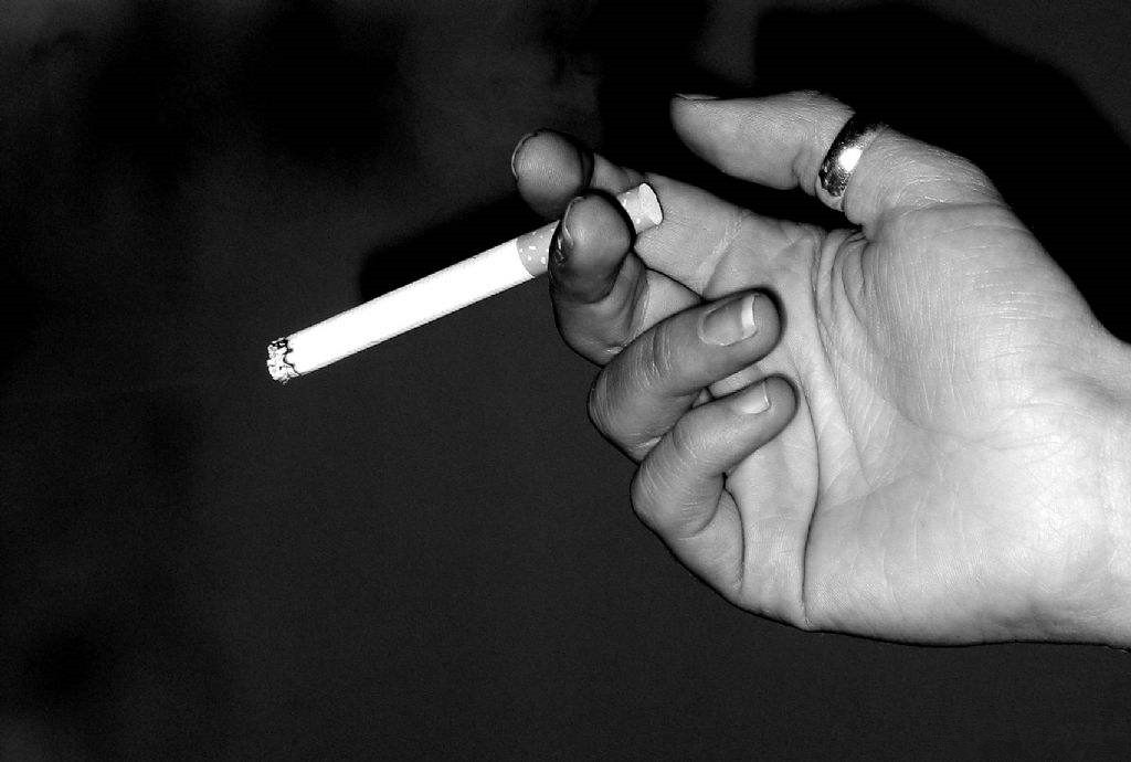 欧美古装一区二区三区 这四大因素最容易伤害肺部，您的肺还好吗？