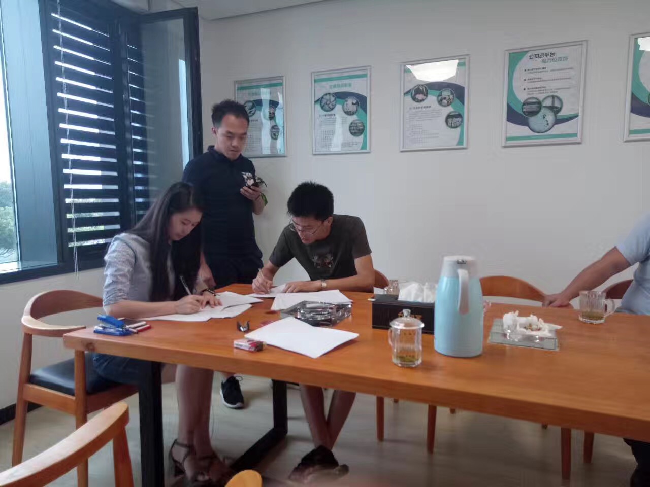 欧美黄色性爱视频网站 热烈祝贺泰州王总签约创绿家！