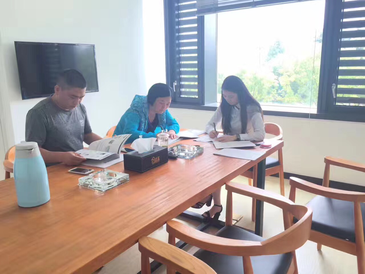 欧美激情视频在线观看 热烈祝贺焦作朱总、郑总夫妇签约创绿家！