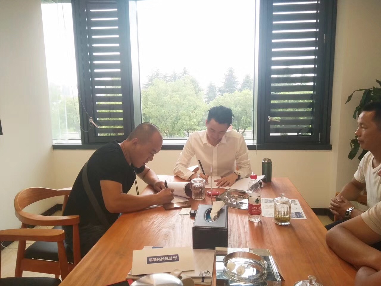 欧美激情视频在线观看 热烈祝贺邯郸武安冯总签约创绿家！