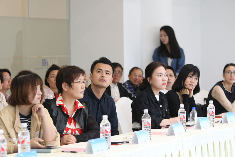 欧美激情视频在线观看 创绿家环保应邀参加2018中国透明工厂评选启动仪式！