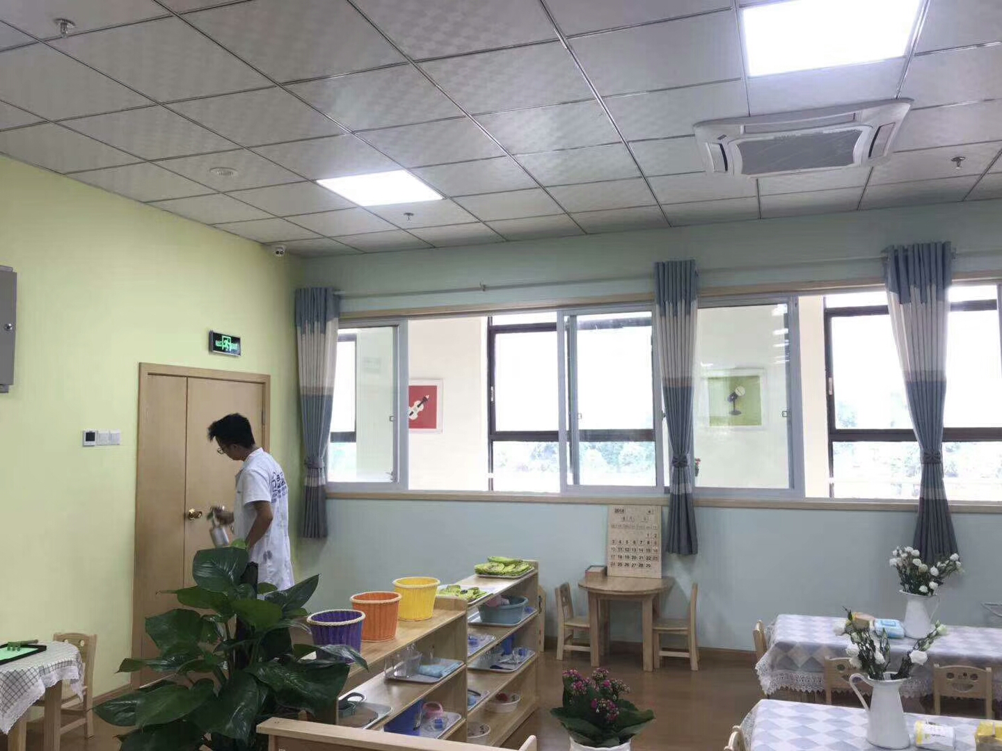 欧美黄色性爱视频网站 蒙趣尔国际幼儿园室内空气治理