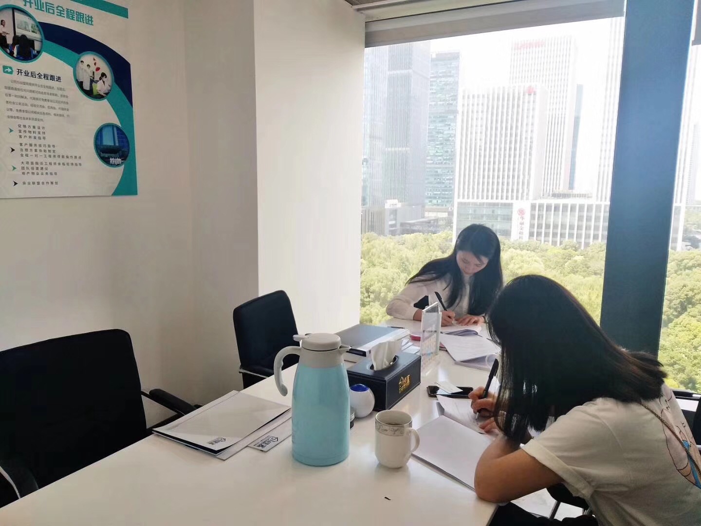 欧美黄色性爱视频网站 热烈祝贺姚总、张总夫妇签约创绿家扬州市区级代理！