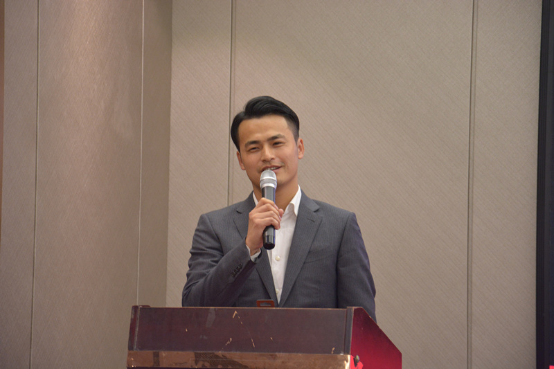 欧美黄色性爱视频网站 【7月生日会】喂——请问你是在网红公司上班吗？