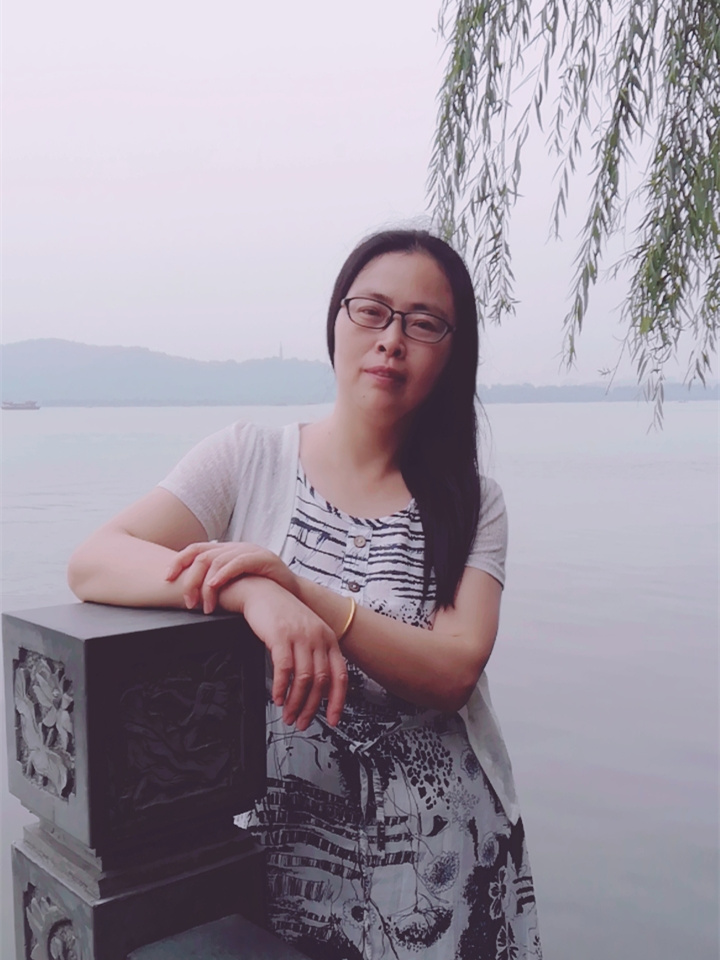欧美黄色性爱视频网站 【7月生日会】喂——请问你是在网红公司上班吗？