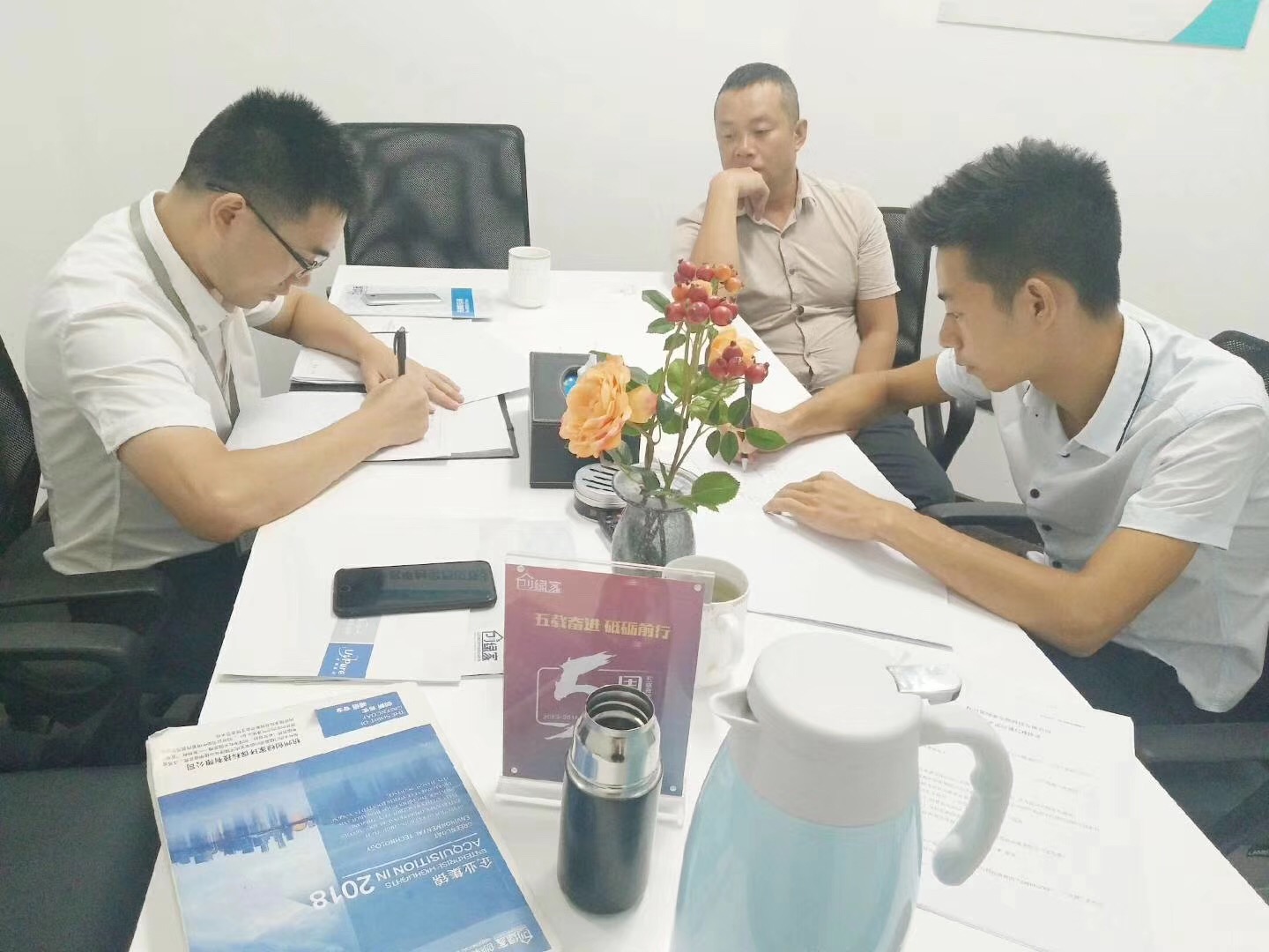 欧美激情视频在线观看 热烈祝贺吴总、王总签约创绿家重庆市区级代理！
