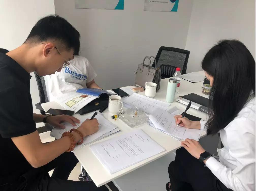 欧美古装一区二区三区 热烈祝贺陈总签约创绿家江苏省南京市溧水县区级代理！