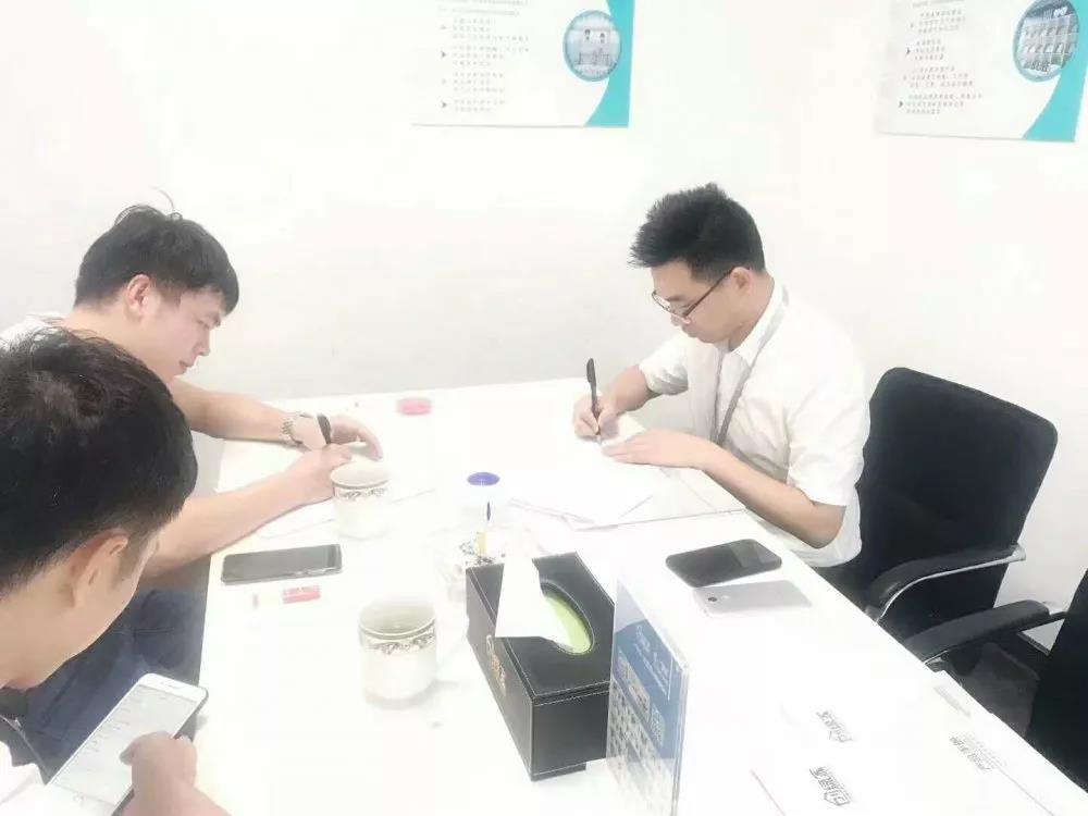 欧美古装一区二区三区 热烈祝贺王总签约创绿家江苏省无锡市区级代理！