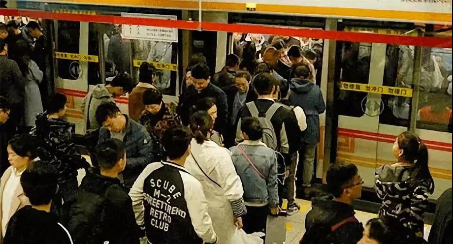 欧美黄色性爱视频网站 @1895.37万游客 创绿家地铁广告看到了吗？
