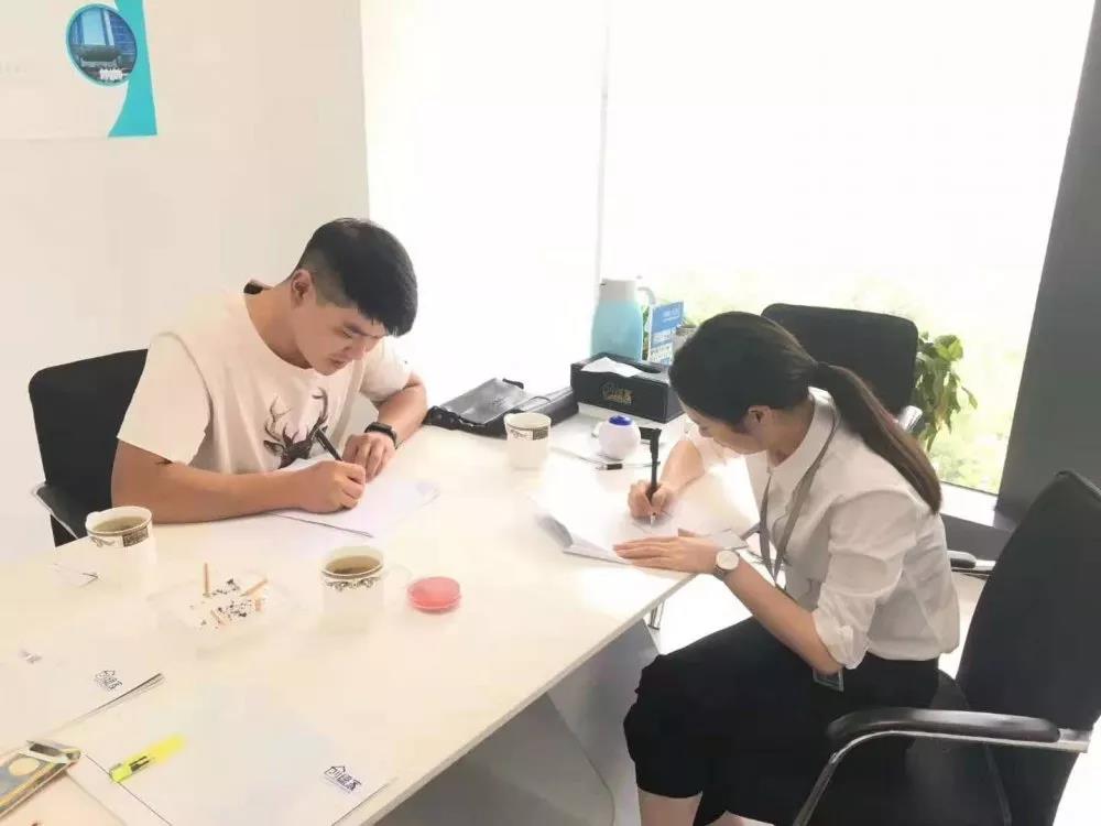 欧美古装一区二区三区 热烈祝贺单总签约创绿家山东省菏泽市县级代理！