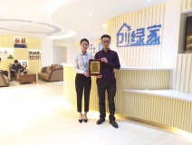 热烈祝贺刘总签约创绿家铜仁市县级代理！